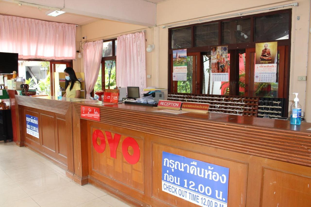 Oyo 75409 Premium The Family Hotel Chiang Mai Exterior foto